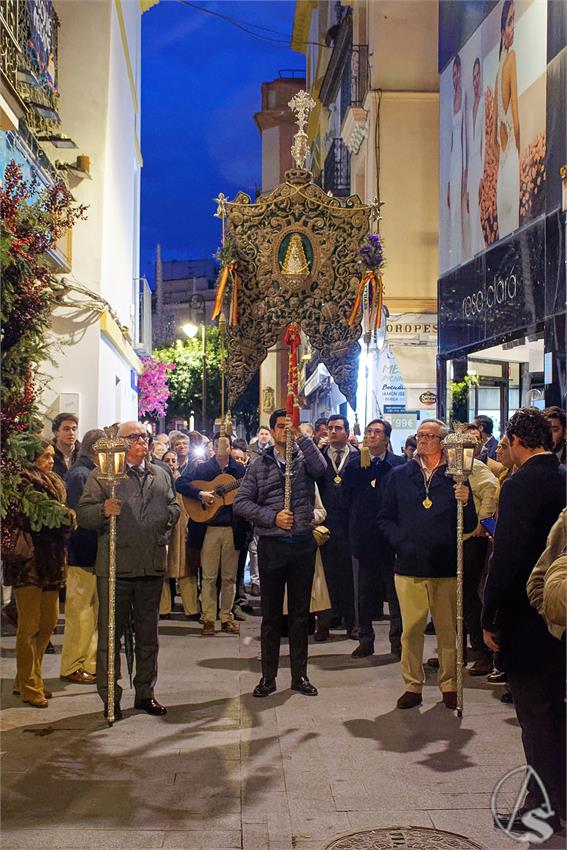 fjmontiel_Rosario_Aurora_Simpecado_Rocio_de_Sevilla_2025_DSC_8456_DxO