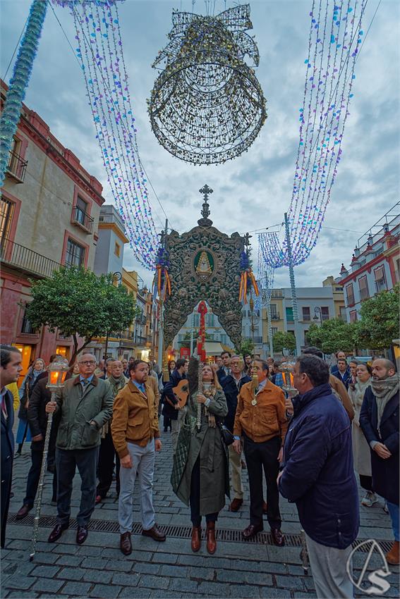 fjmontiel_Rosario_Aurora_Simpecado_Rocio_de_Sevilla_2025_DSC_8480_DxO
