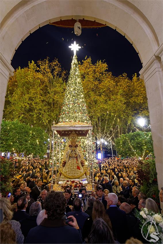 fjmontiel_TR_y_PR_Rocio_de_Sevilla_en_Navidad_2025_DSC_8999_DxO