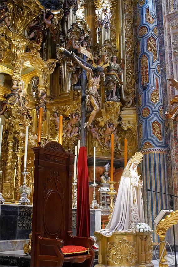 fjmontiel_Titulares_Amor_en_Altar_Mayor_por_obras_2025_DSC_2405_DxO