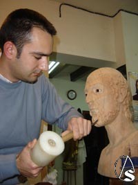 Juan Manuel Martn en su estudio de trabajo.