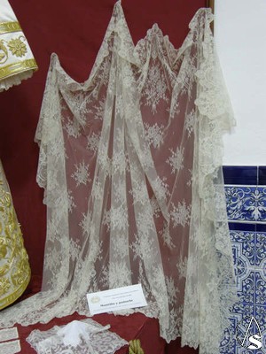 Mantilla regalo de la asociacin de mujeres Los Linares