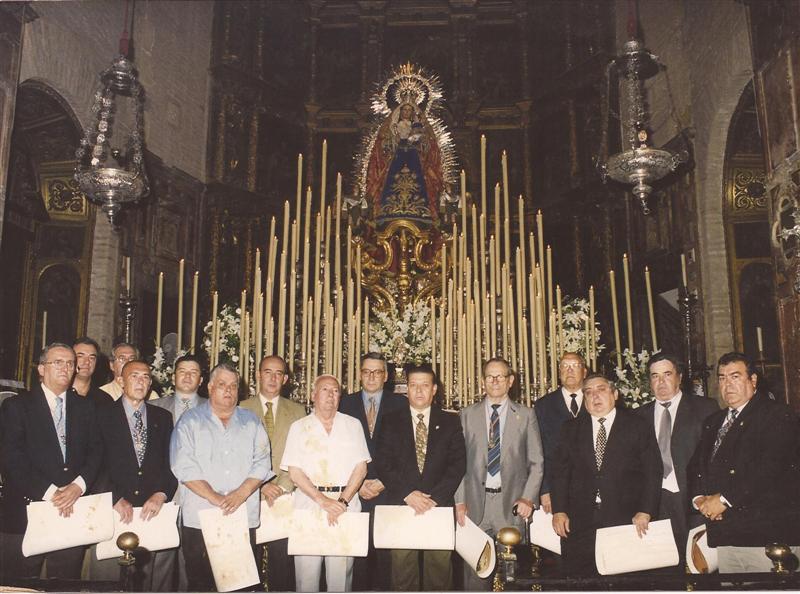 Entrega Diploma  a Capataces de Madre del Rosario Patrona de los Costaleros